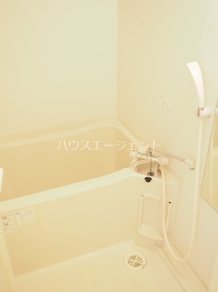 バス・シャワールーム　清潔感ある浴室です。※参考画像