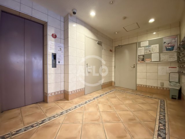 エントランス　ニットーハイツ　エントランス
