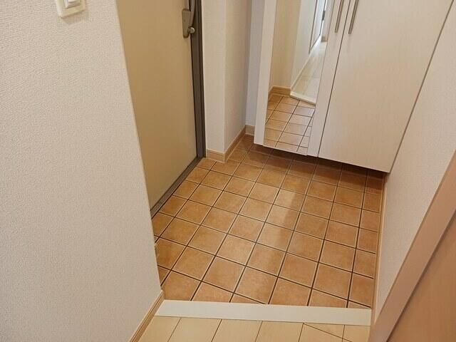 玄関　他の部屋を参考にしています
