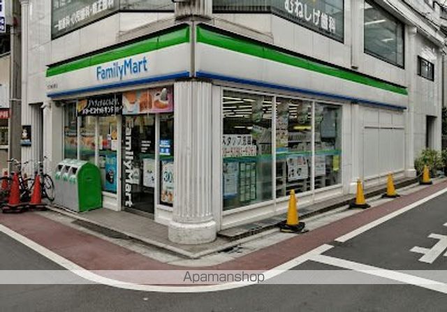 コンビニ　ファミリーマート大田梅屋敷駅前店（コンビニ）まで324m
