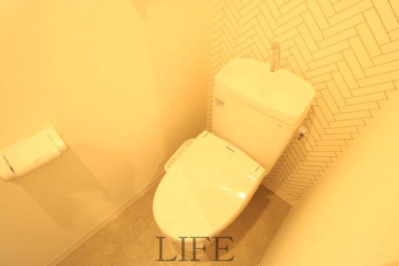 トイレ　トイレはお洒落な壁紙♪