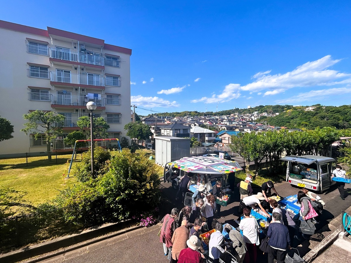 京急本線 浦賀駅 徒歩5分 5階建 築57年の外観写真