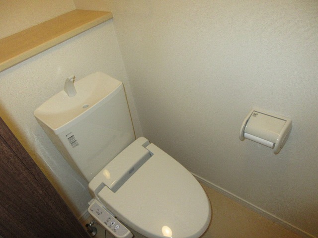 地下鉄谷町線 出戸駅 徒歩1分 2階建 築14年のトイレ写真