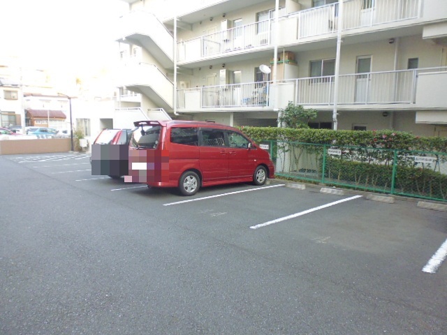 駐車場　駐車場（要空き確認）