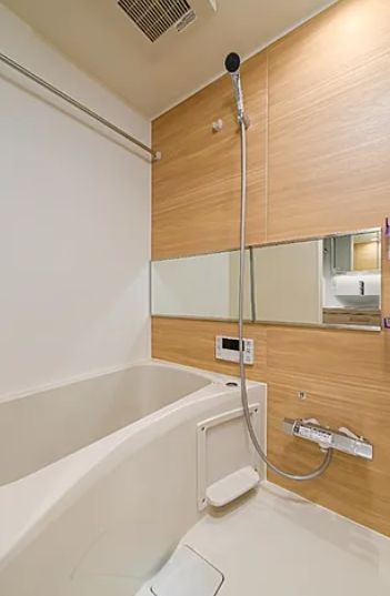 バス・シャワールーム　参考写真：別部屋タイプ