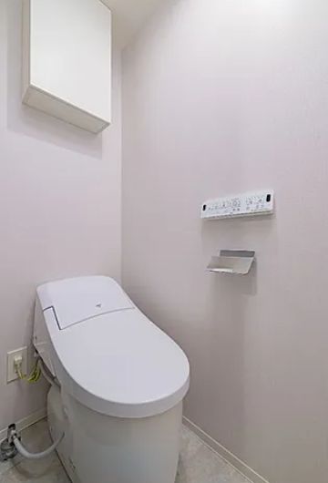 トイレ　参考写真：別部屋タイプ