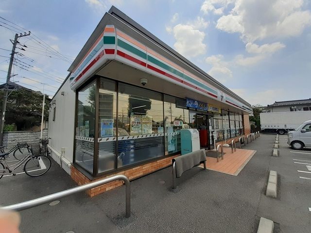 コンビニ　セブンイレブン（コンビニ）まで500m