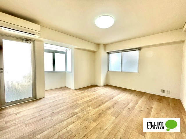居室・リビング　※別部屋参考写真