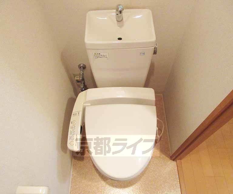 トイレ　ウォシュレット付き！