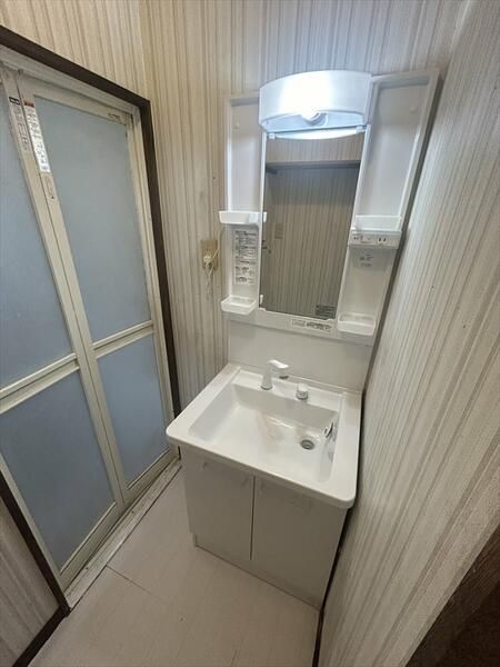 小船越町貸一戸建の内装写真