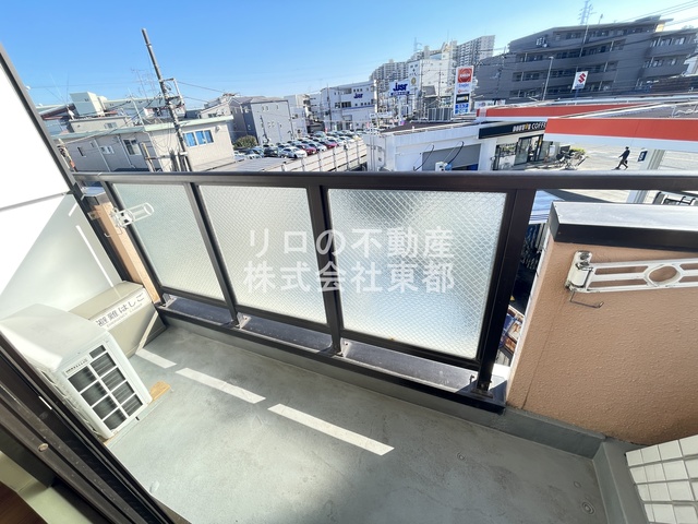 バルコニー　バルコニー付！お天気のいい日は洗濯物も気持ちよく干せます！