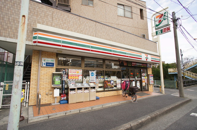 コンビニ　コンビニ（コンビニ）まで800m