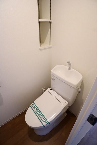 地下鉄名城線 大曽根駅 徒歩5分 5階建 築5年のトイレ写真