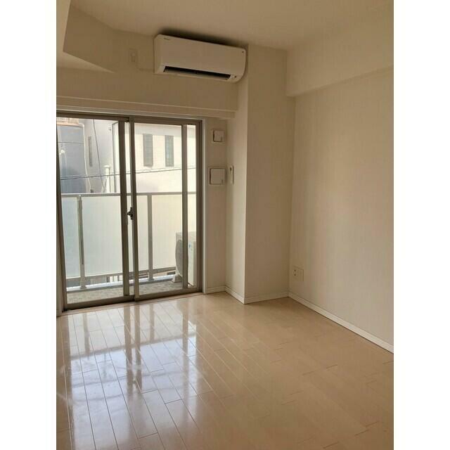 居室・リビング　※別部屋の参考写真です。