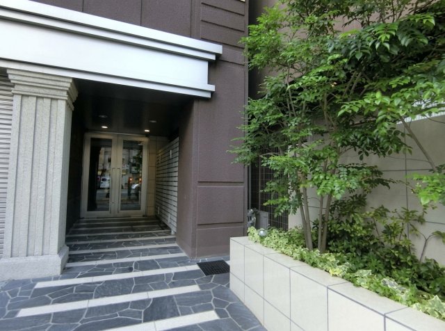 東京メトロ日比谷線 入谷駅 徒歩1分 14階建 築15年の外観写真