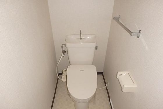 トイレ　※他号室の写真です