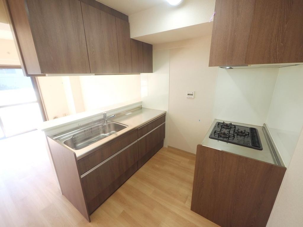 キッチン　同物件別部屋写真