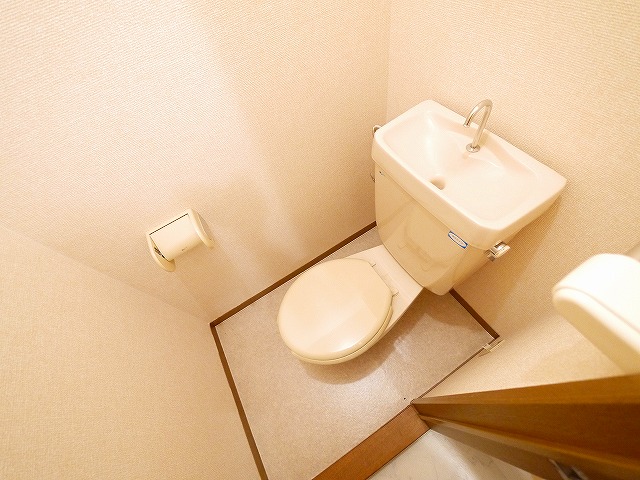 トイレ　落ち着いたトイレです