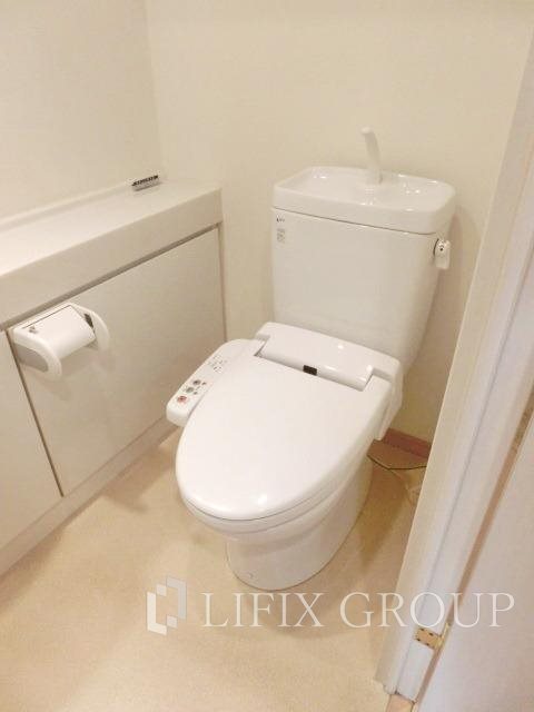 都営浅草線 浅草駅 徒歩1分 15階建 築20年のトイレ写真