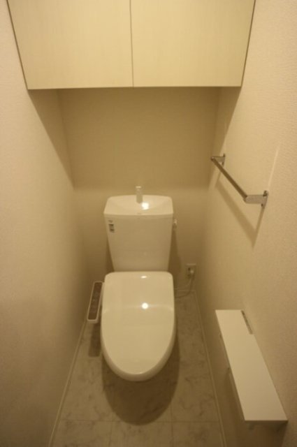 D-room昆陽北のトイレ写真