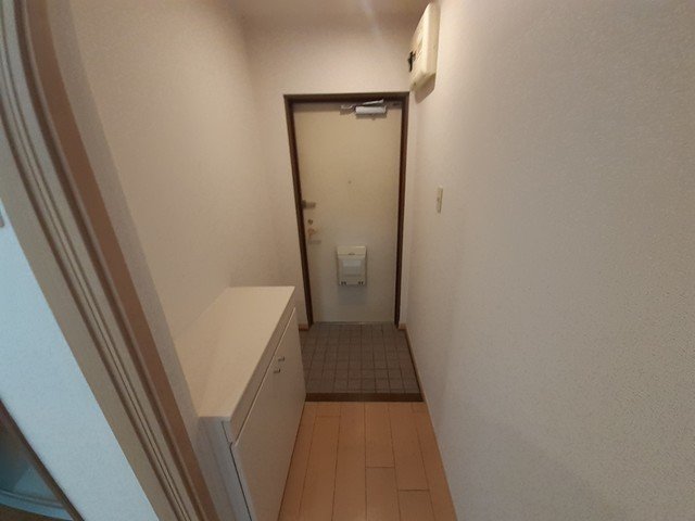 玄関　収納もある玄関です
