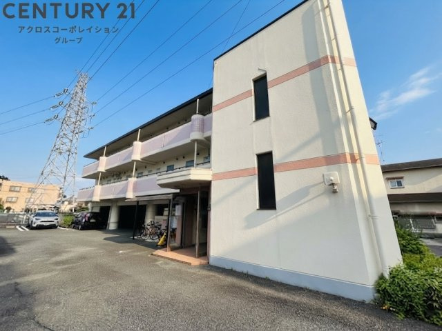 建物外観　宅配ボックス付きで不在時にも便利♪