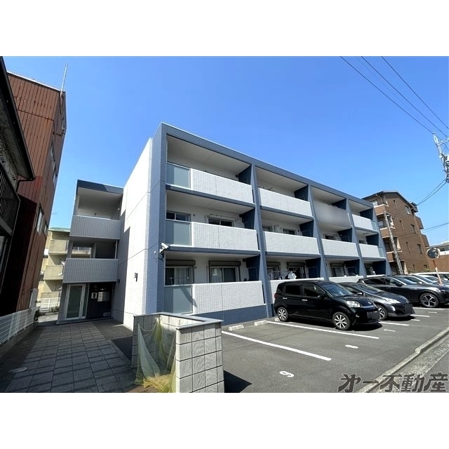 エントランス　建物外観