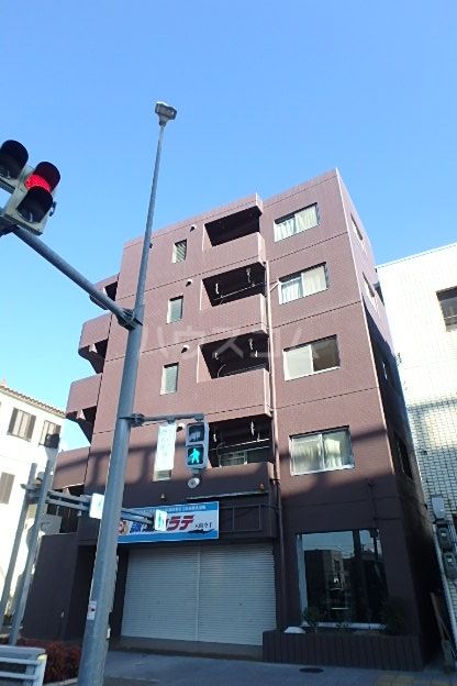 名古屋市北区川中町のマンションの建物外観