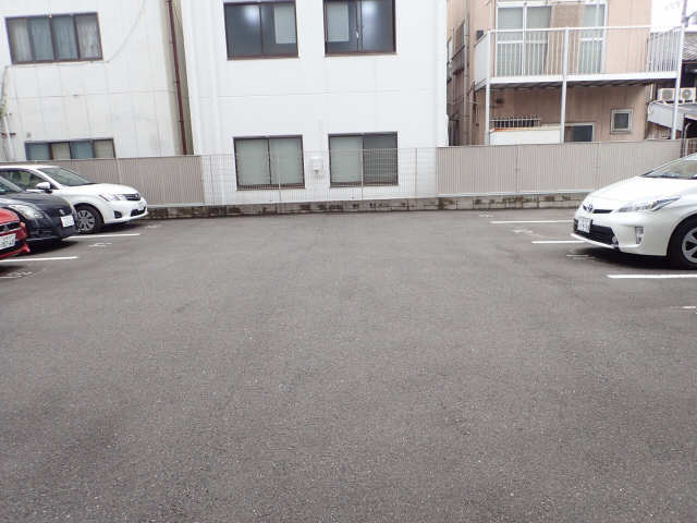 【Ｍ’ｓ　ソレイユの駐車場】