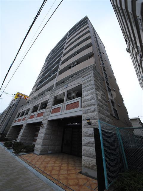 大阪市城東区今福東のマンションの建物外観