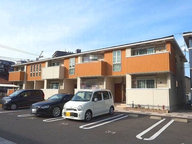 北九州市小倉北区赤坂のアパートの建物外観