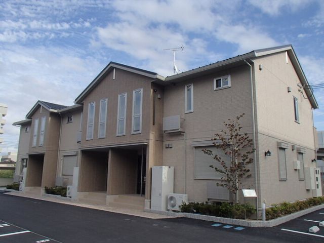 福知山市篠尾新町のアパートの建物外観