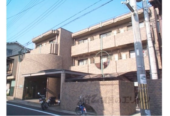 京都市中京区上妙覚寺町のマンションの建物外観