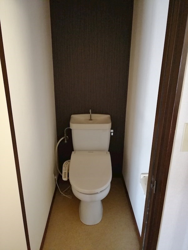 【葛飾区堀切のアパートのトイレ】