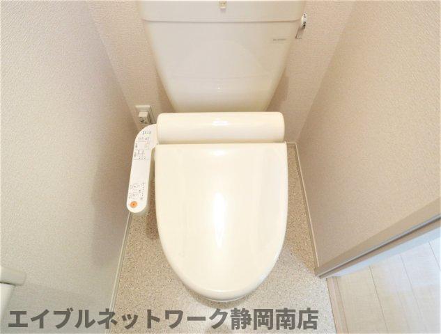 トイレ　コンパクトで使いやすいトイレです