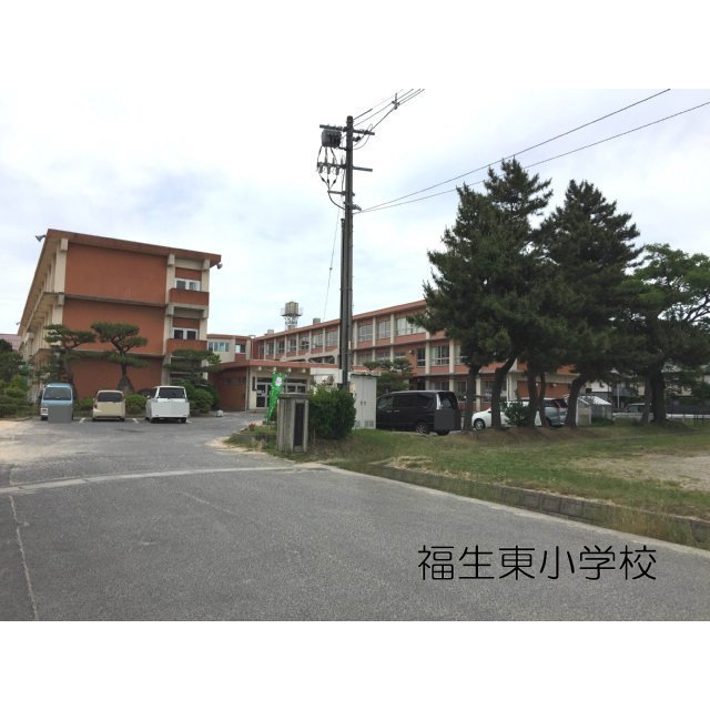 【メルヴェーユＡ棟の小学校】