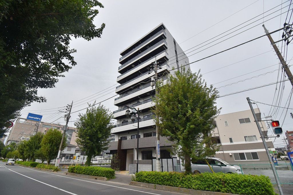 飯能市栄町のマンションの建物外観