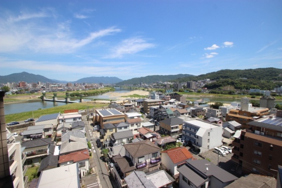 【広島市西区大芝のマンションの眺望】