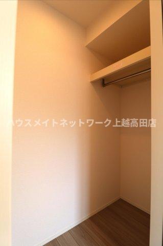 収納　ウォークインクローゼット