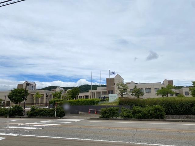 大学・短大　富山大学高岡キャンパス（大学・短大）まで1207m