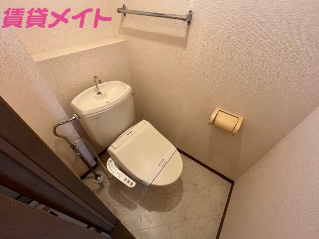 トイレ　別部屋同型写真です。