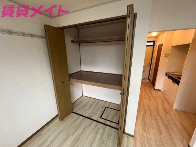 収納　別部屋同型写真です。