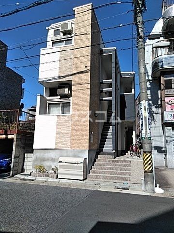 名古屋市名東区一社のアパートの建物外観