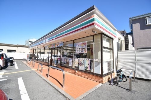 【行田市佐間のアパートのコンビニ】