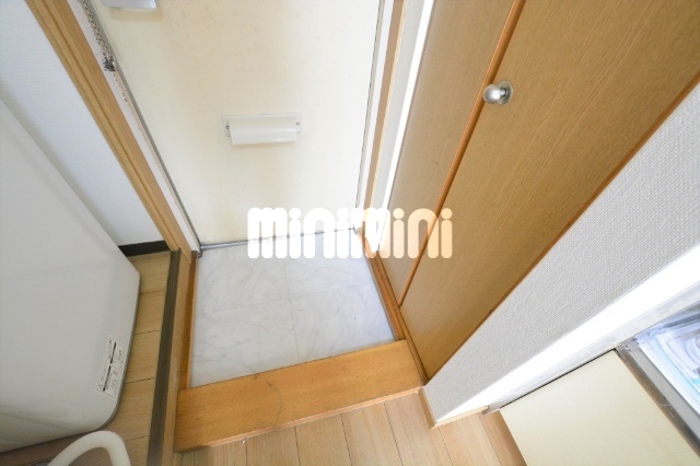 玄関　シューズボックス完備