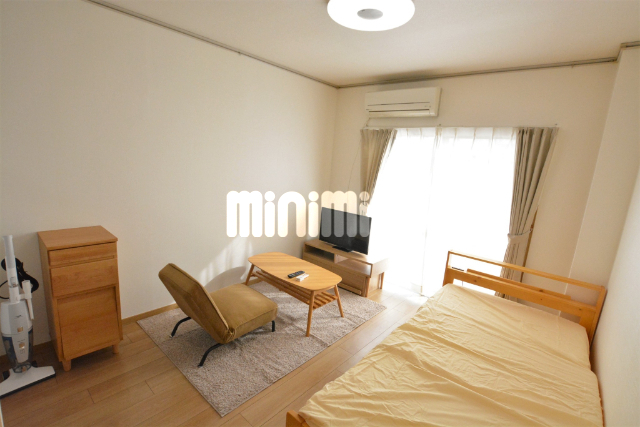 居室・リビング　明るい居室です