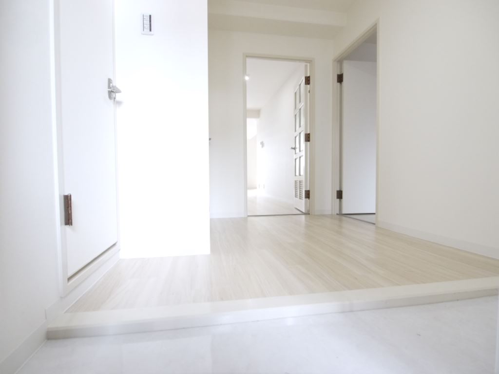 玄関　詳細は、RISUMO江坂本店までお問合せください♪