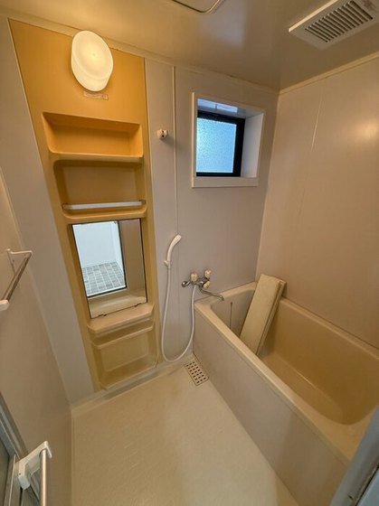 バス・シャワールーム　※別部屋の写真です