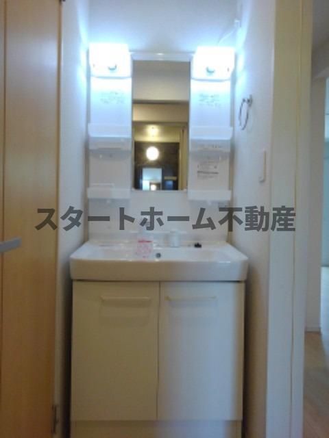 洗面設備　忙しい朝には欠かせない洗面所です