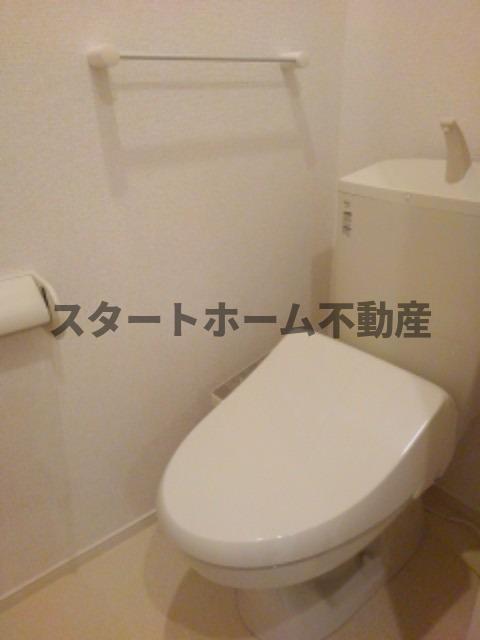 トイレ　落ち着いたトイレです